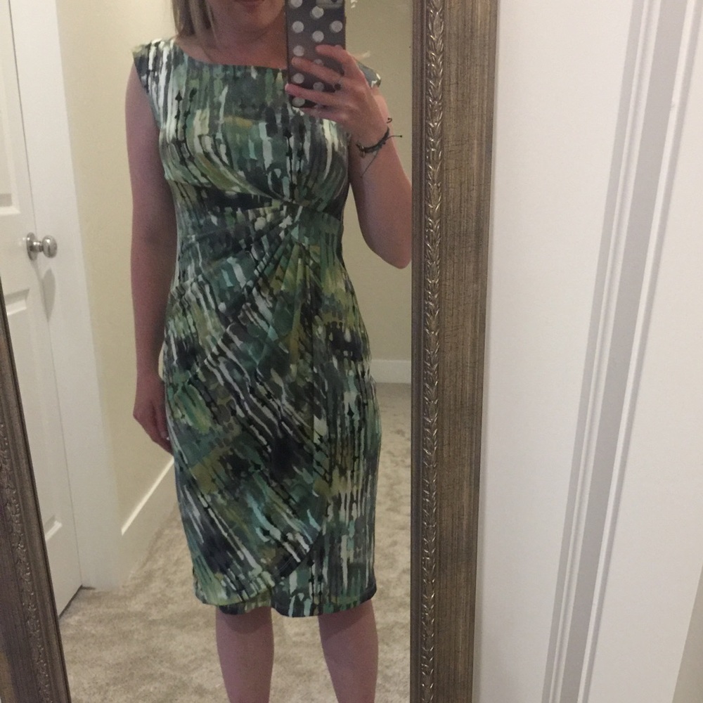 Green and Black and White Dress Size 4